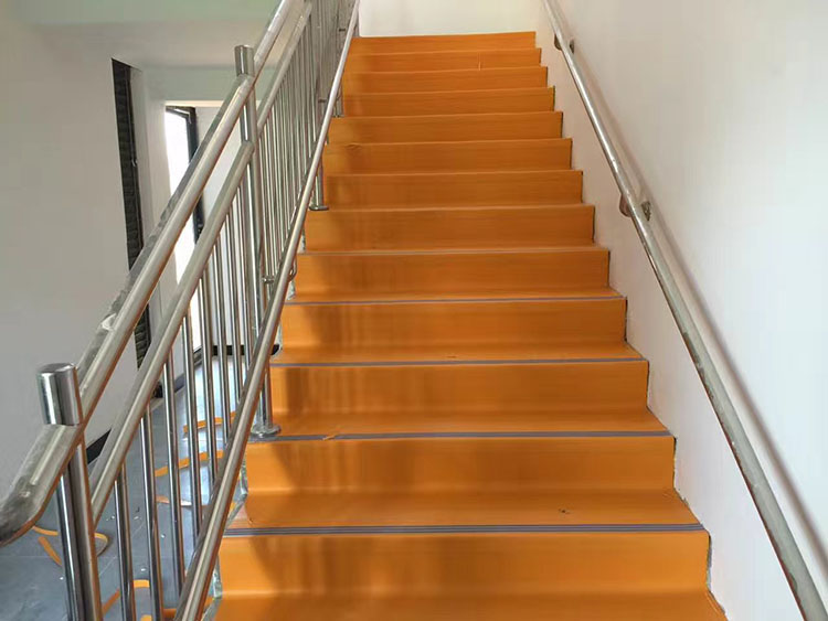 2017-11-13-1510552156347498.jpg 楼梯踏步工程案例 (1).jpg