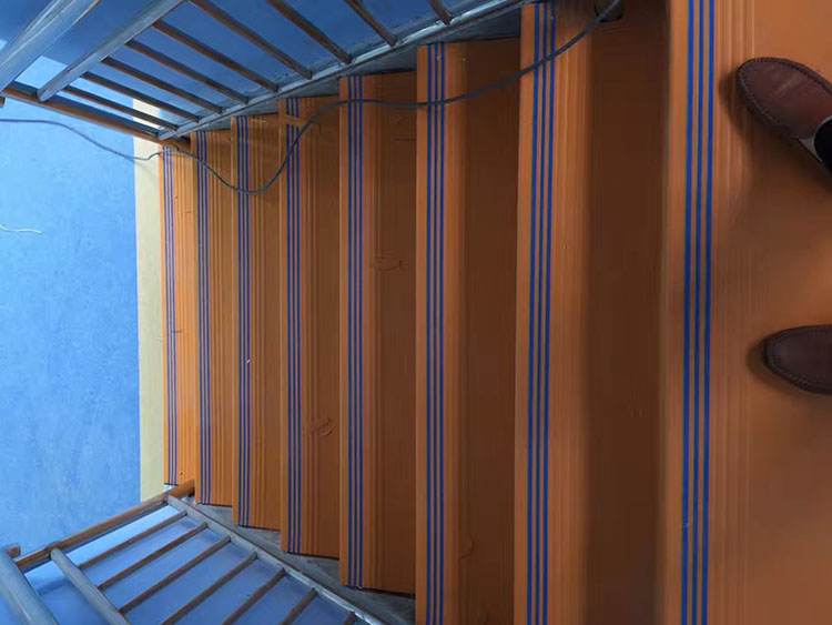 2017-11-13-1510552273926428.jpg 楼梯踏步工程案例.jpg