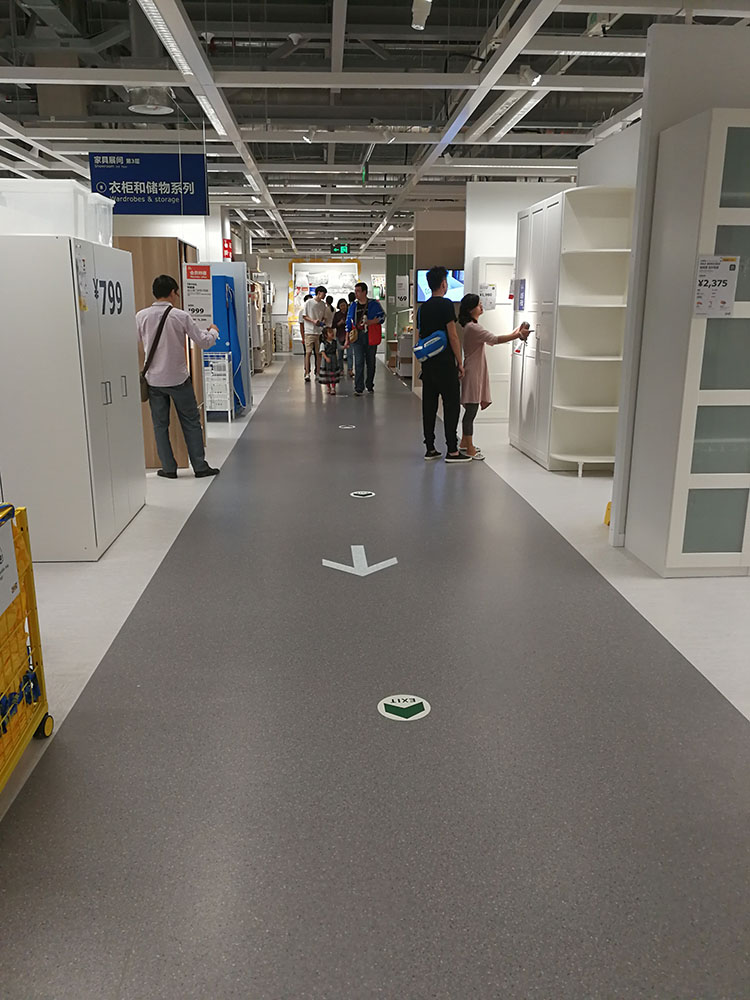 2017-11-13-1510556651980945.jpg 同质透心地板工程案例 (1).jpg