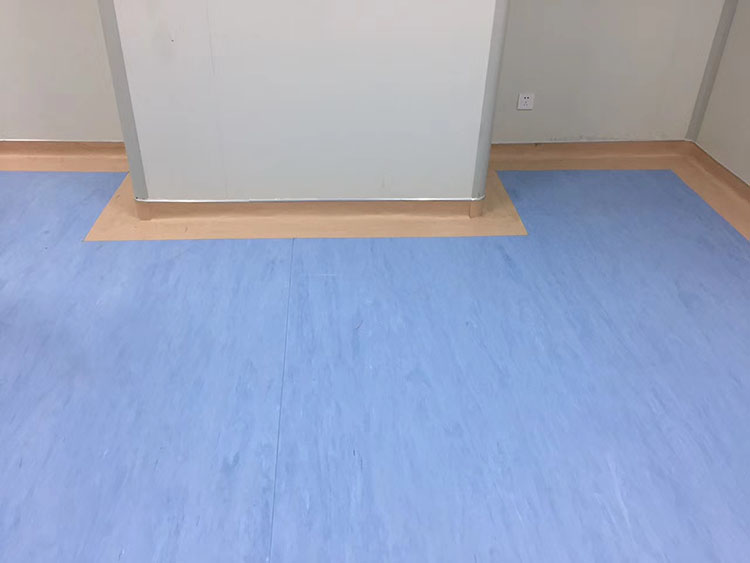 2017-11-13-1510556687976213.jpg 同质透心地板工程案例 (4).jpg