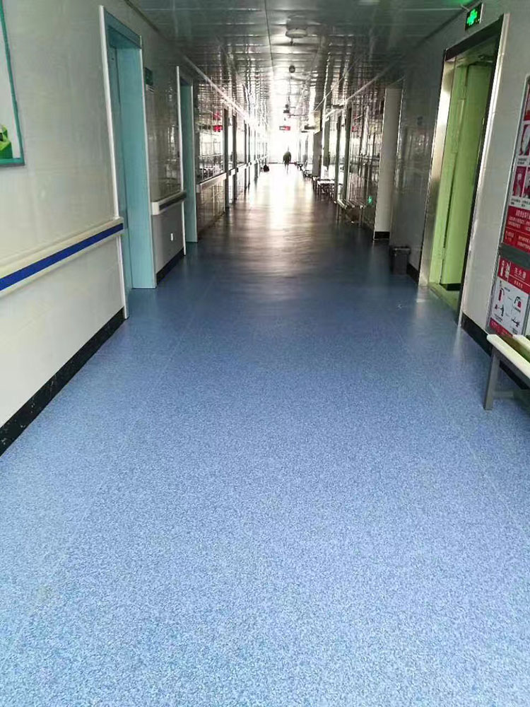 2017-11-13-1510556754929175.jpg 同质透心地板工程案例 (9).jpg