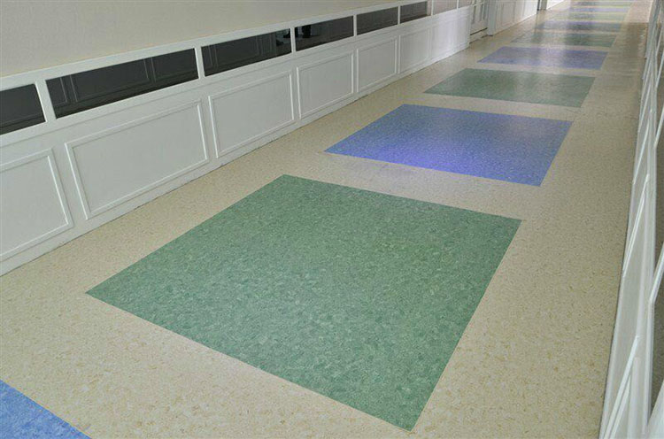 2017-11-13-1510556826479549.jpg 同质透心地板工程案例.jpg