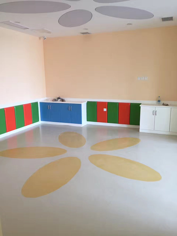 2017-11-13-1510561934244192.jpg 幼儿园专用塑胶塑胶地板案例 (21).jpg