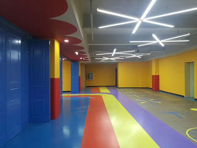 2017-11-13-1510562078189519.jpg 幼儿园专用塑胶塑胶地板案例 (41).jpg