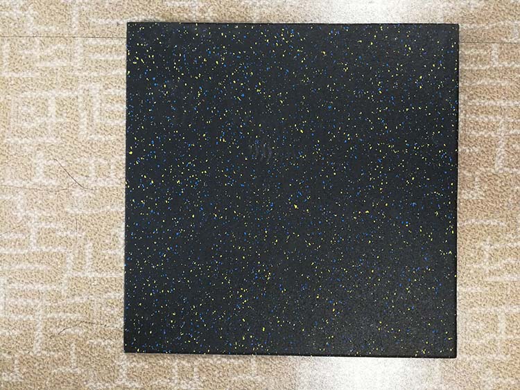 淄博橡胶地板上的胶怎么清理